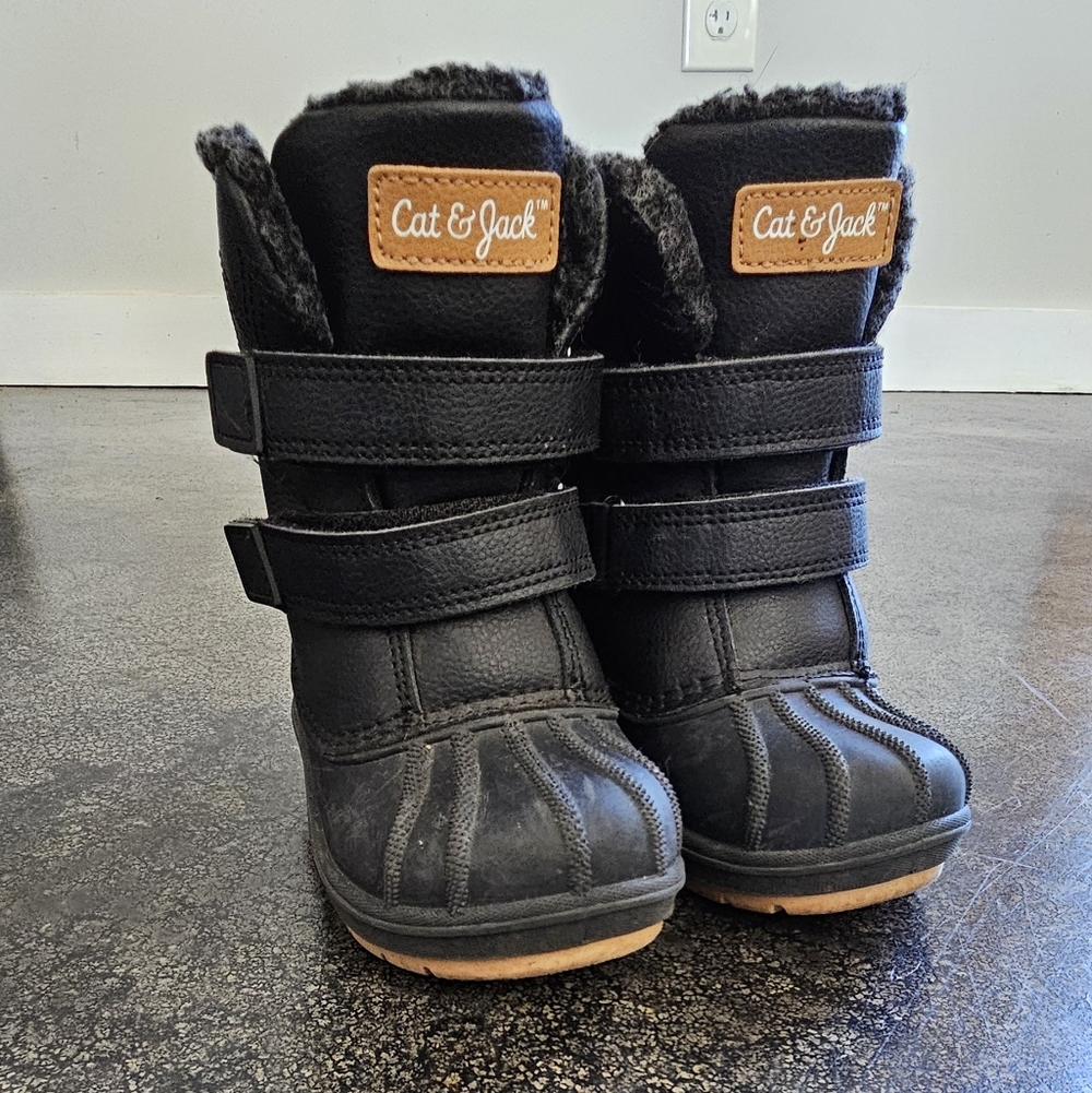 Cat & Jack Black Winter Boots